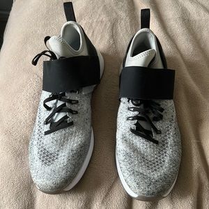 Nike Air Zoom Strong